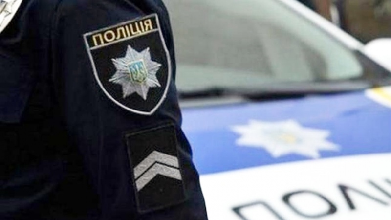 Поліцейські задокументували зберігання та перевезення наркотиків військовослужбовцем у Чернівцях