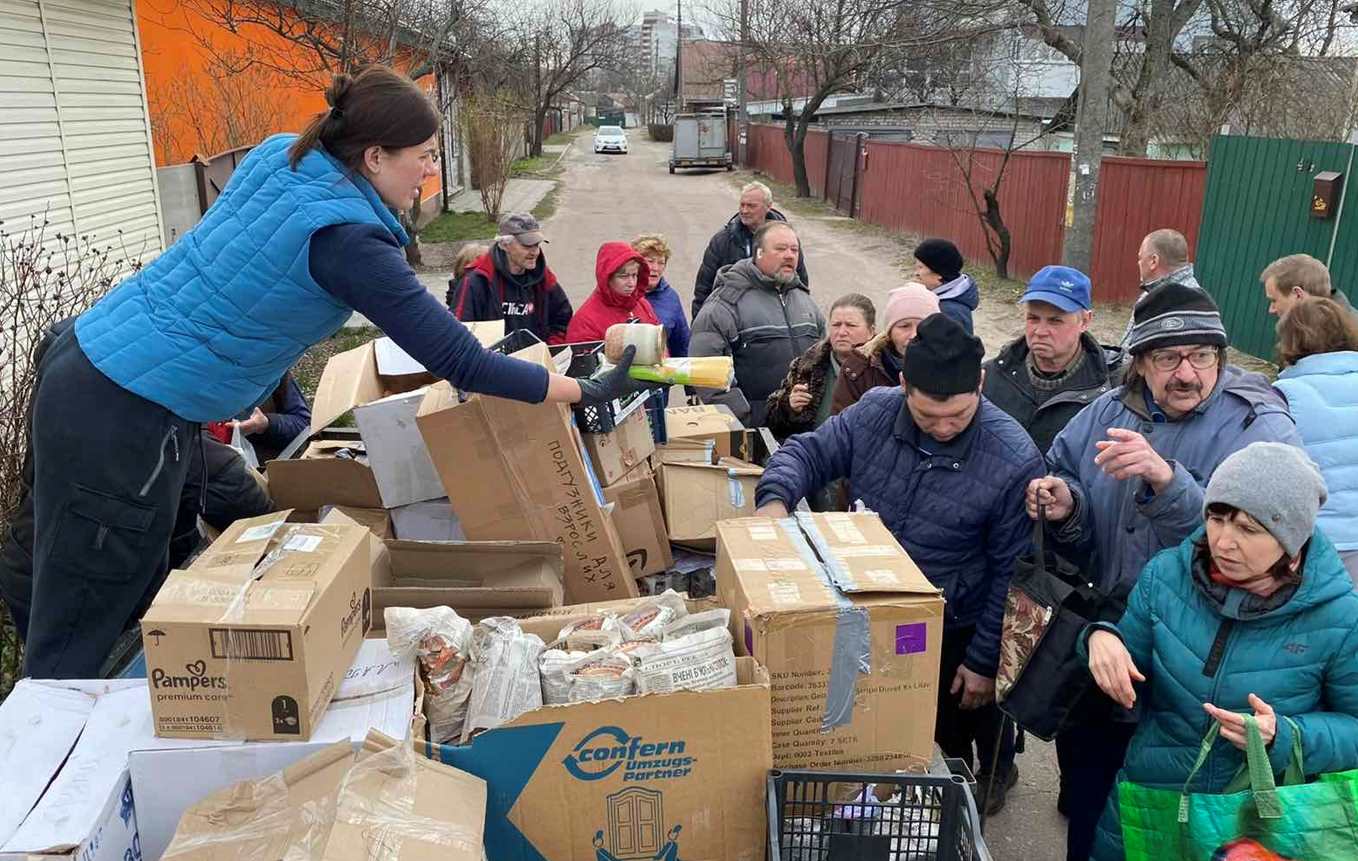 Жителі міст Буча та Чернігів отримали черговий гуманітарний вантаж з .
