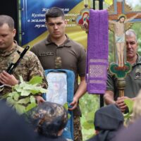 Сокирянщина попрощалась із захисником України Веніаміном Ловчим