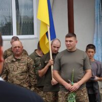 Сокирянщина попрощалась із захисником України Веніаміном Ловчим