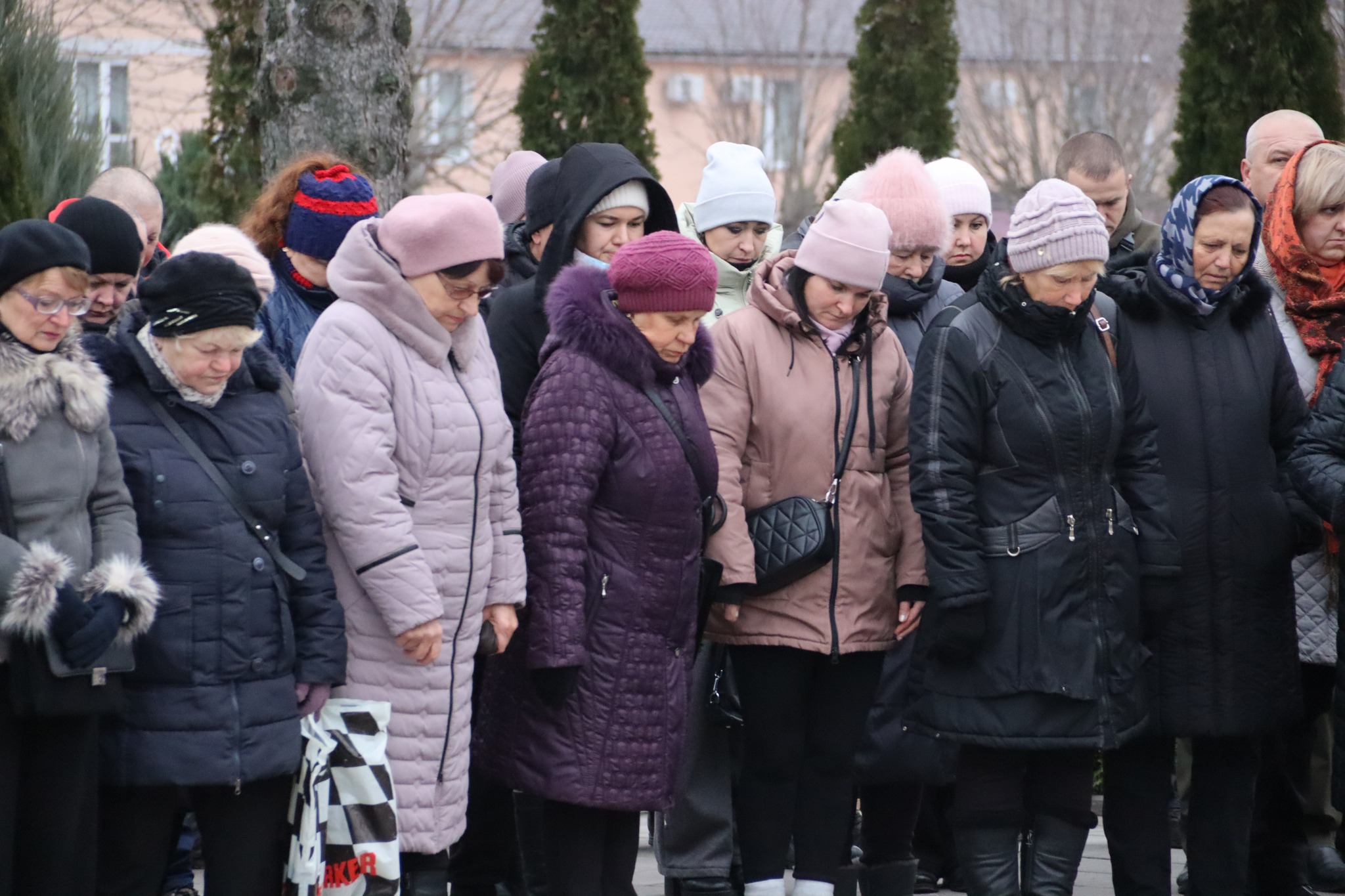 Сокирянська громада навіки попрощалась із захисником України Михайлом Чумаковим