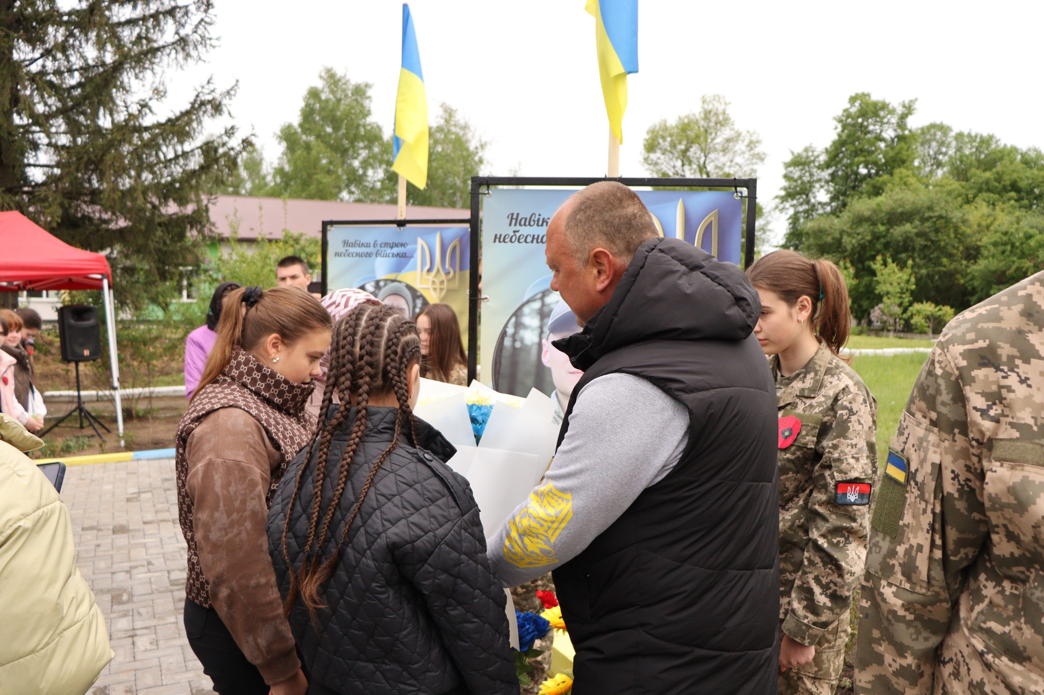 В пам’ять про випускників – загиблих Захисників України …
