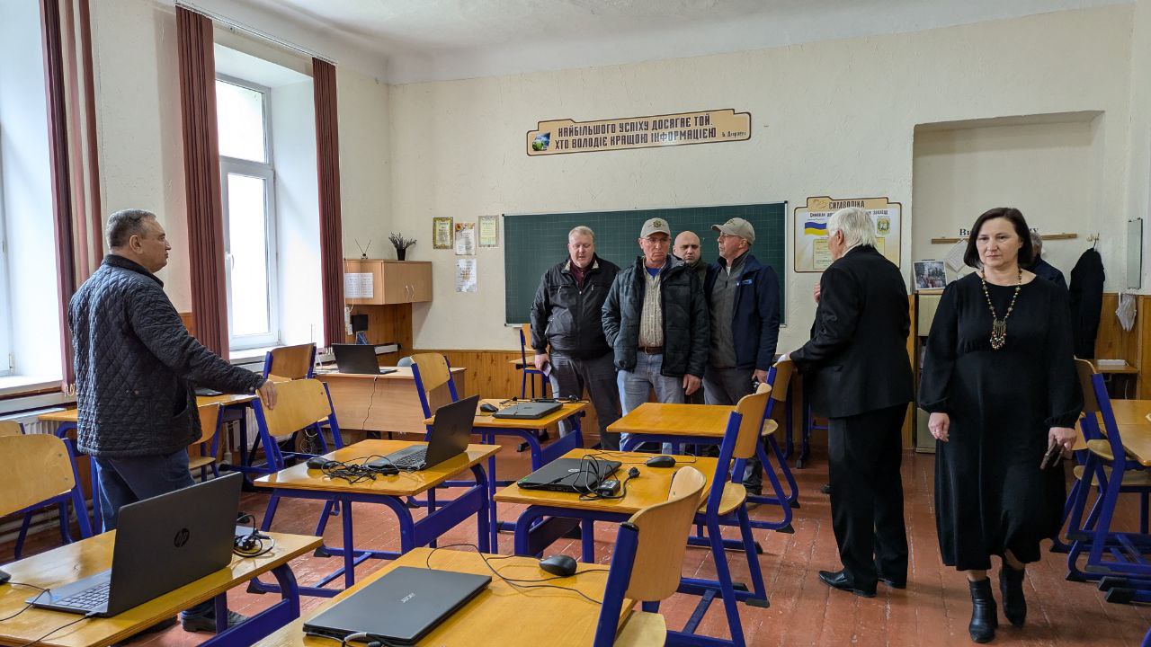 З дружнім візитом Сокирянську міську територіальну громаду відвідали представники гуманітарної місії «ГІЛЬФЕ-КОРБАХ» (Humanitäre Hilfe Korbach) – Федеративна Республіка Німеччина, на чолі з головою місії Андреасом Брасом