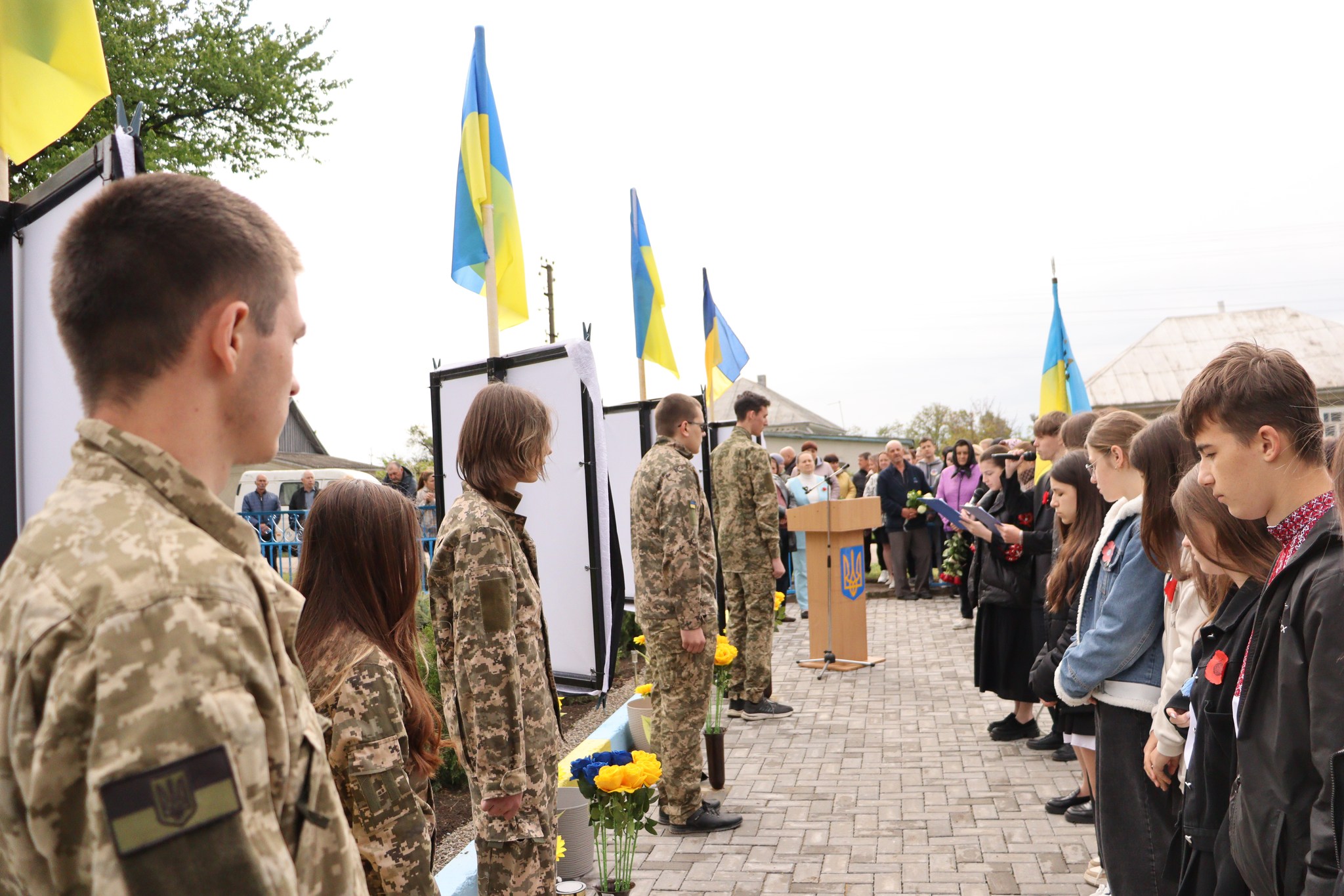 В пам’ять про випускників – загиблих Захисників України …