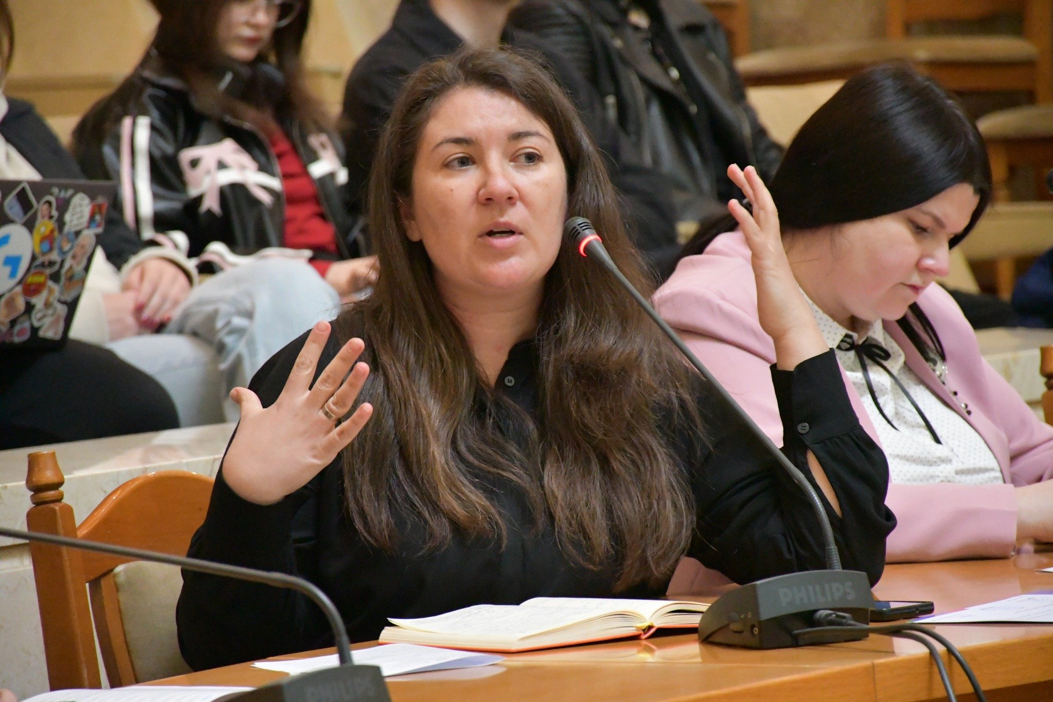 Некоректна комунікація: що таке ейблізм і чому це не добре