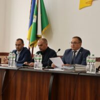 27 травня у сесійній залі Сокирянської міської ради відбулася чергова п’ятдесята сесія Сокирянської міської ради восьмого скликання. На пленарне засідання прибули 23 депутати