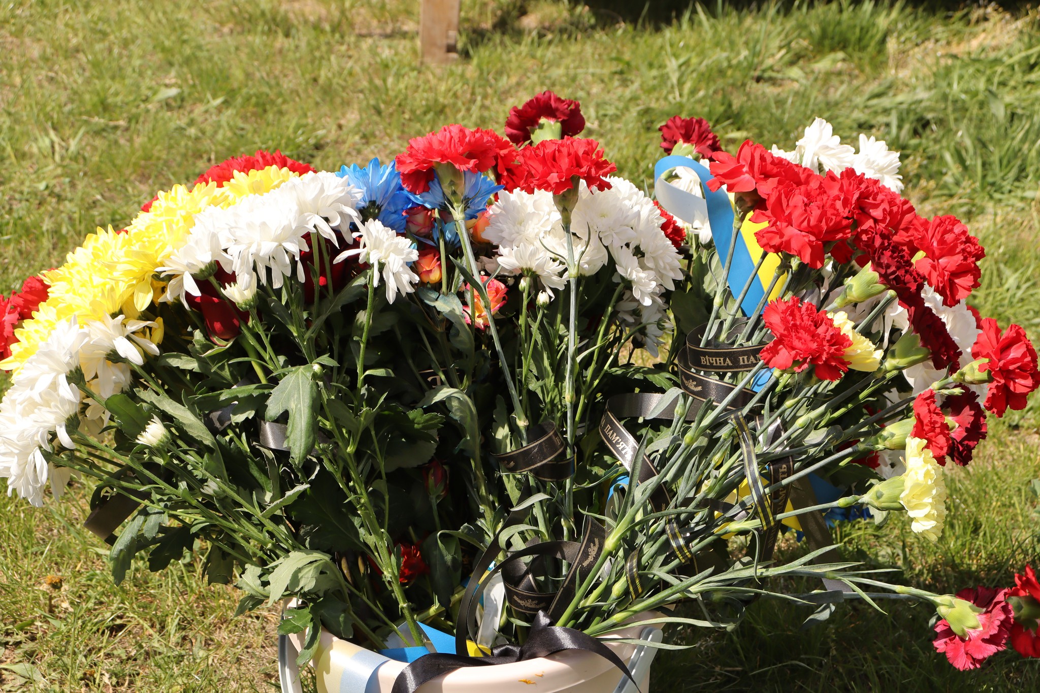 Сокирянська громада провела в останню дорогу загиблого  Семеновича Боднарюка