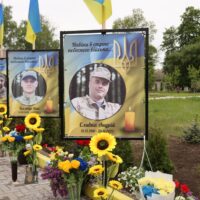 В пам’ять про випускників – загиблих Захисників України …