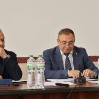 27 травня у сесійній залі Сокирянської міської ради відбулася чергова п’ятдесята сесія Сокирянської міської ради восьмого скликання. На пленарне засідання прибули 23 депутати