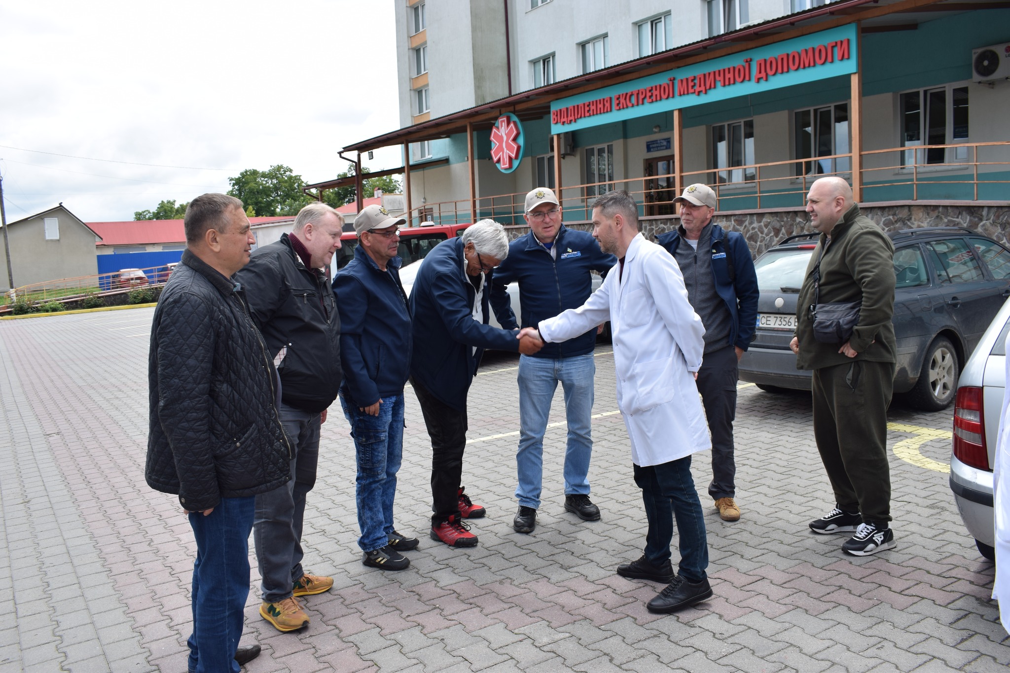 З дружнім візитом Сокирянську міську територіальну громаду відвідали представники гуманітарної місії «ГІЛЬФЕ-КОРБАХ» (Humanitäre Hilfe Korbach) – Федеративна Республіка Німеччина, на чолі з головою місії Андреасом Брасом