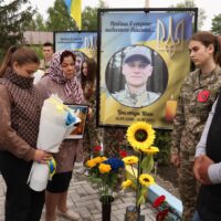 В пам’ять про випускників – загиблих Захисників України …