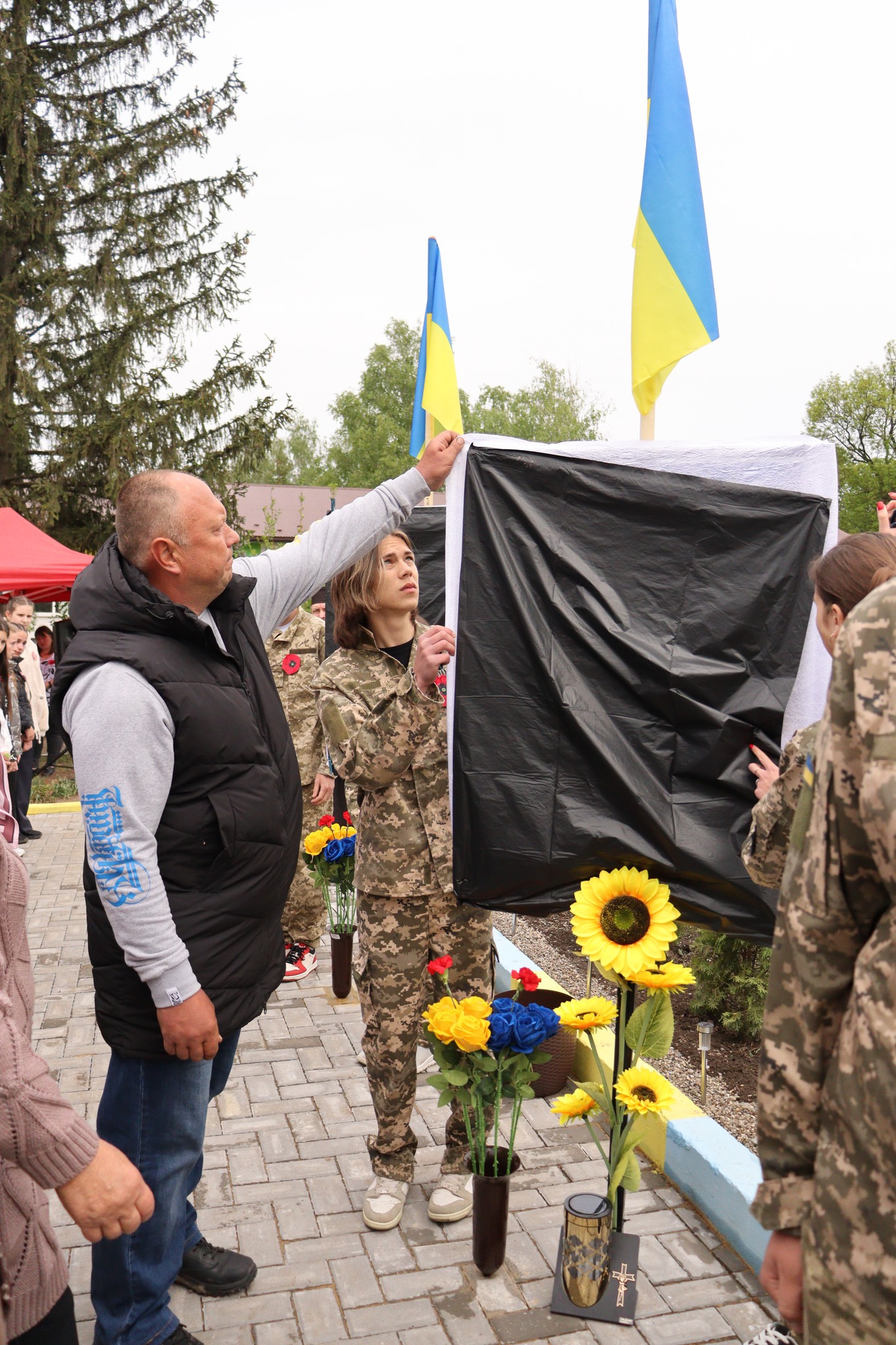 В пам’ять про випускників – загиблих Захисників України …