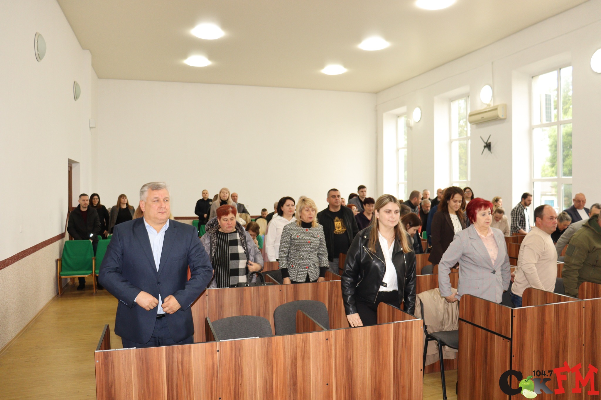 27 травня у сесійній залі Сокирянської міської ради відбулася чергова п’ятдесята сесія Сокирянської міської ради восьмого скликання. На пленарне засідання прибули 23 депутати
