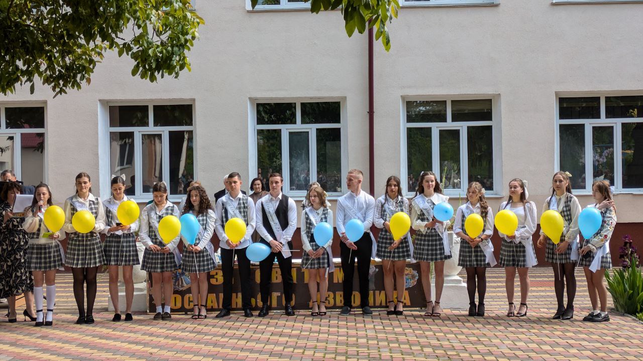 Свято останнього дзвоника у Сокирянській громаді