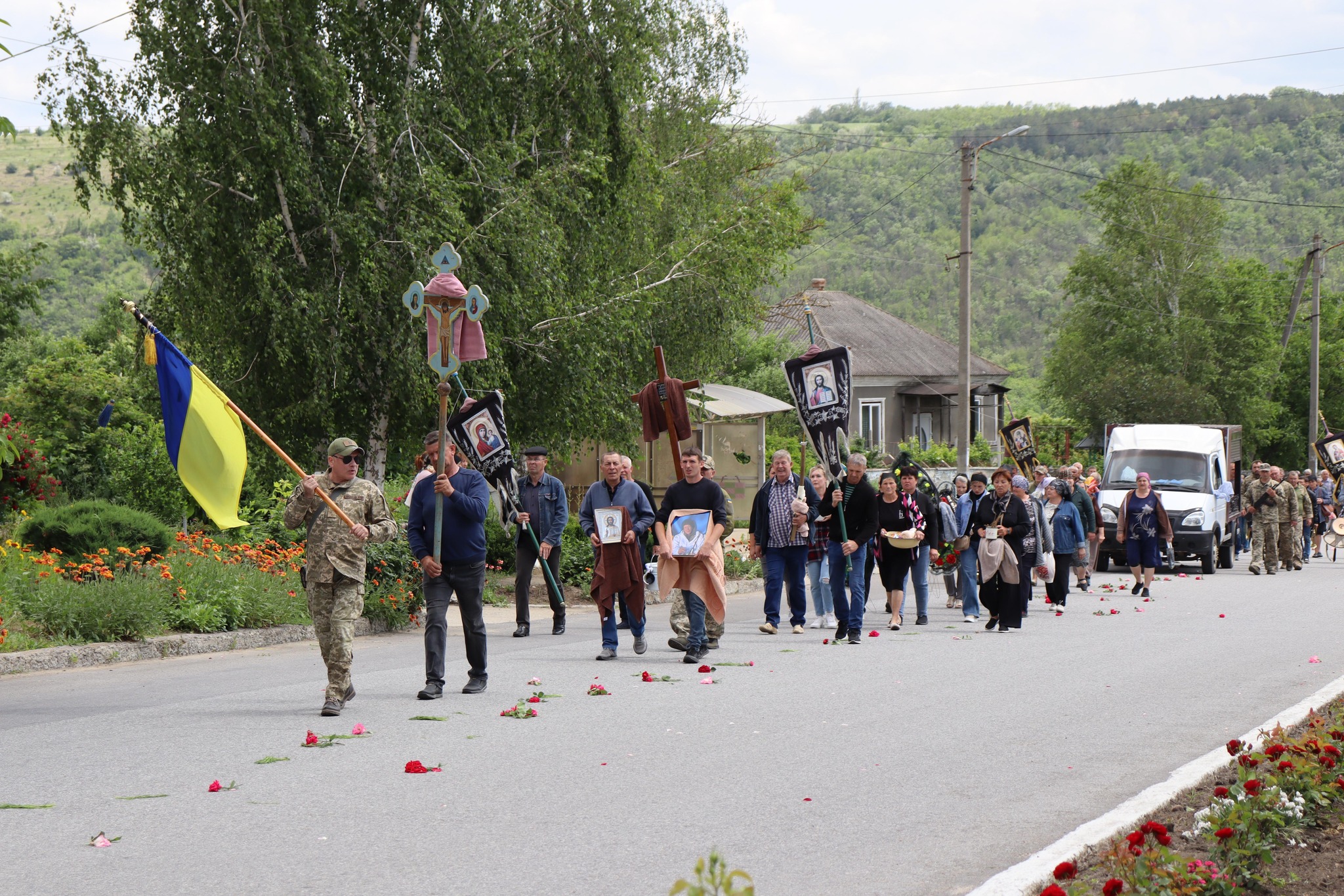 Сокирянщина попрощалась із воїном Володимиром Мошаком…