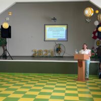 Сьогодні, 30 червня, на базі опорного закладу «Гвіздівецький ліцей» відбулася колегія відділу освіти Сокирянської міської ради. У заході взяли участь міський голова Василь Козак, секретар міської ради Любов Степаненко, начальник відділу освіти Галин