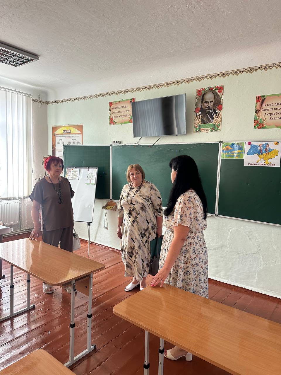 Сьогодні, 30 червня, на базі опорного закладу «Гвіздівецький ліцей» відбулася колегія відділу освіти Сокирянської міської ради. У заході взяли участь міський голова Василь Козак, секретар міської ради Любов Степаненко, начальник відділу освіти Галин