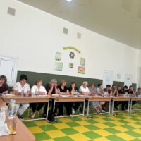 Сьогодні, 30 червня, на базі опорного закладу «Гвіздівецький ліцей» відбулася колегія відділу освіти Сокирянської міської ради. У заході взяли участь міський голова Василь Козак, секретар міської ради Любов Степаненко, начальник відділу освіти Галин