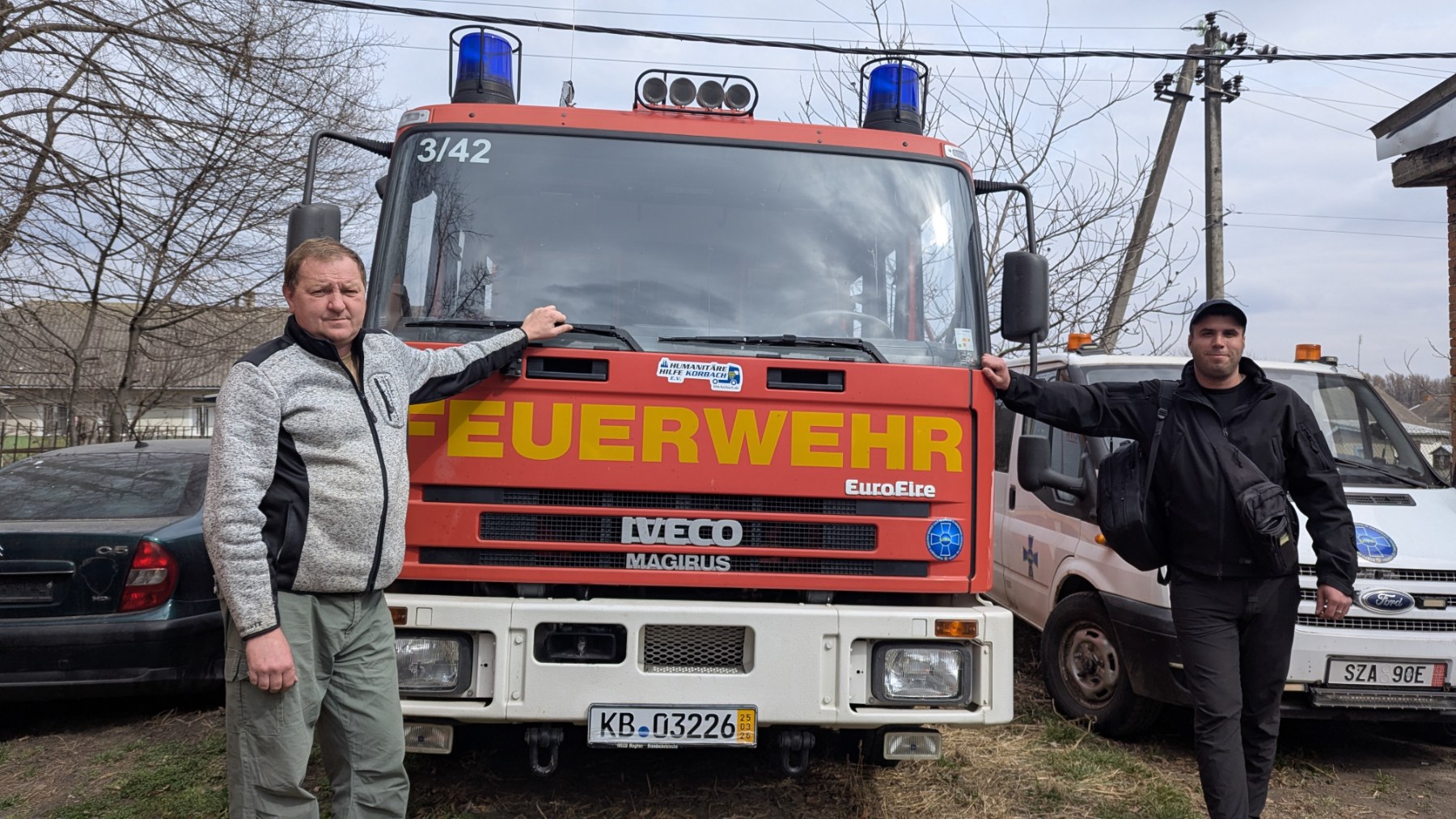 Буковинські волонтери передали пожежну автівку на Дніпропетровський напрямок