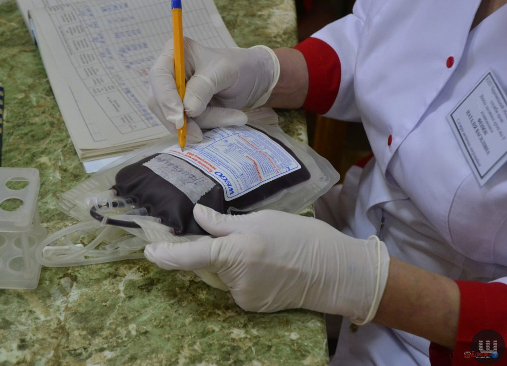 «Донорська субота добра»: у Чернівцях проводять акцію зі здачі крові