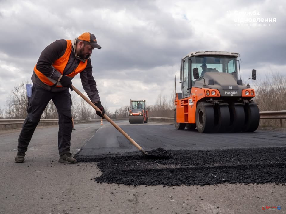 На трасі М-19 біля Чернівців відремонтували тисячі метрів покриття: стартували роботи на об’їзній