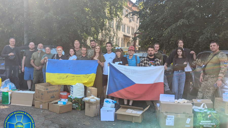 На базу ГО «УНІА» прибули чотири автомобілі та медичний вантаж із Чехії